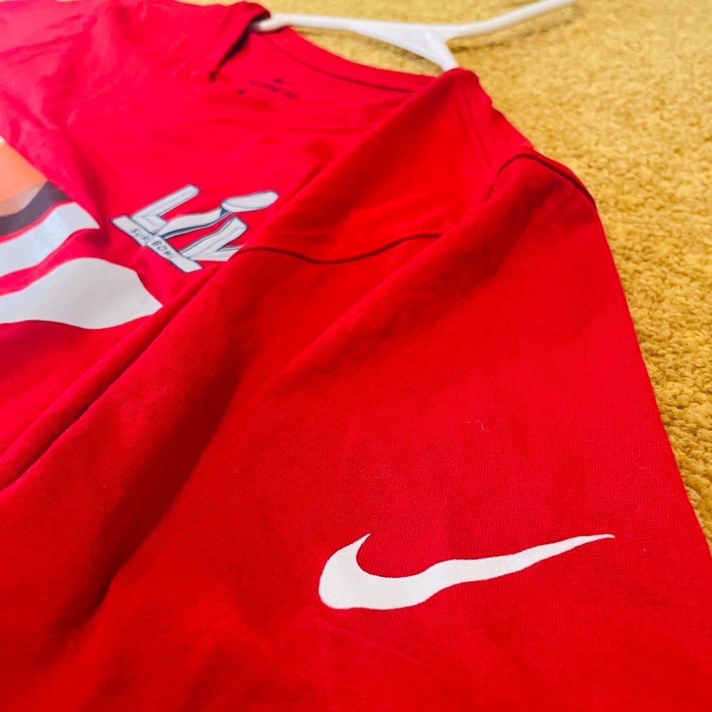 Tampa Bay Buccaneers Nike Super Bowl Red Men’s L Dri Fit Shirt - Picture 4 of 5